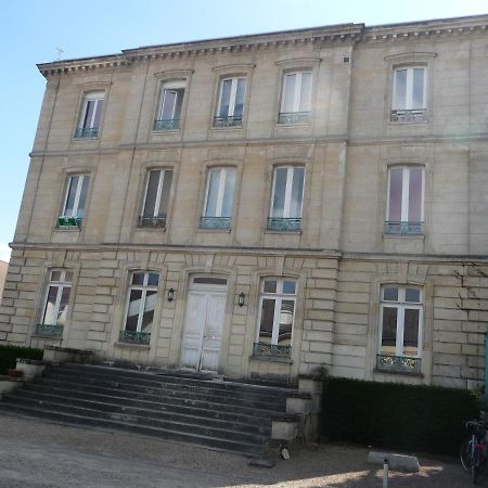 Studio Dans Charmante Batisse De Maitre Compiegnoise Compiègne Exteriér fotografie