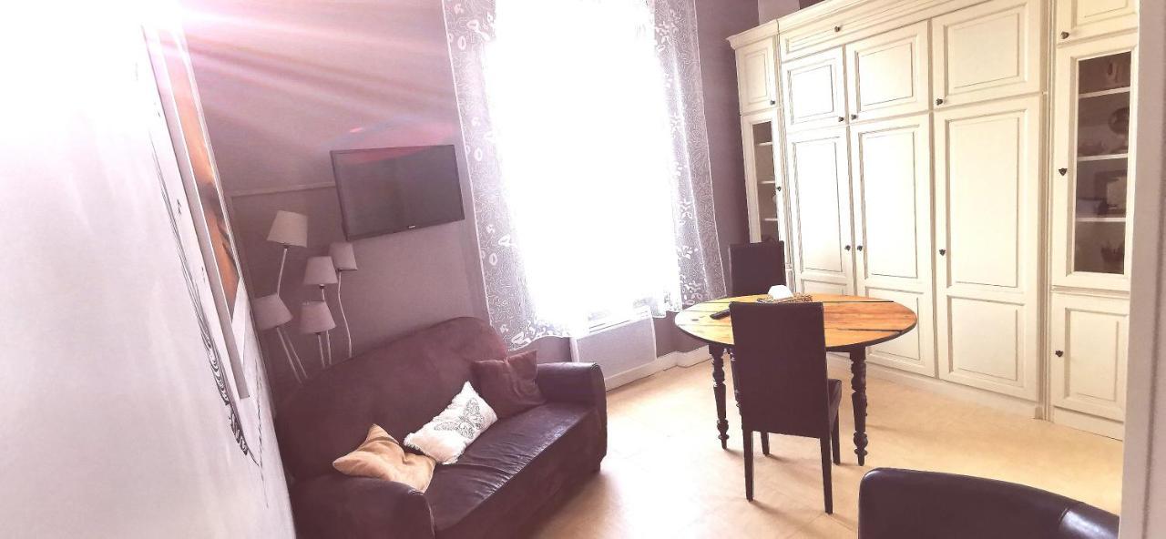 Studio Dans Charmante Batisse De Maitre Compiegnoise Compiègne Exteriér fotografie
