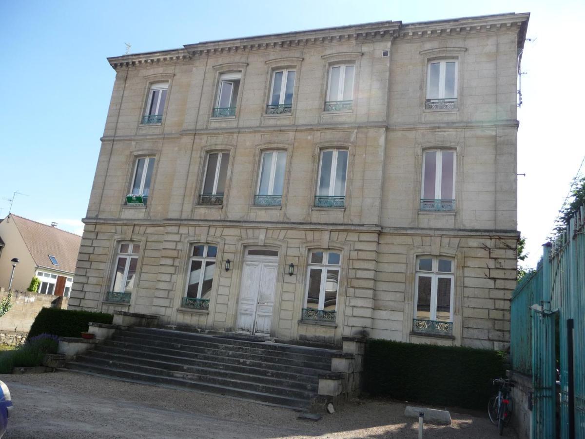 Studio Dans Charmante Batisse De Maitre Compiegnoise Compiègne Exteriér fotografie